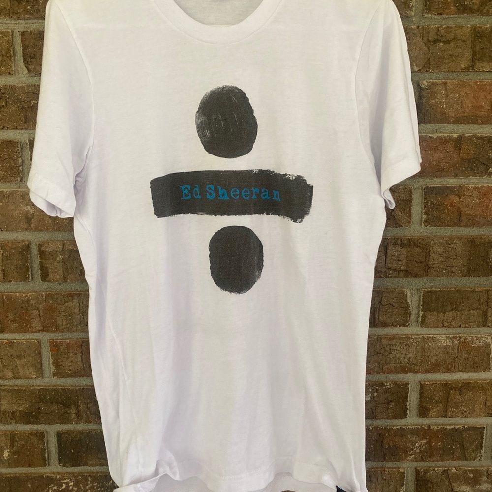 - Ed Sheeran unisex Divide Tour cotton concert T-shirt medium